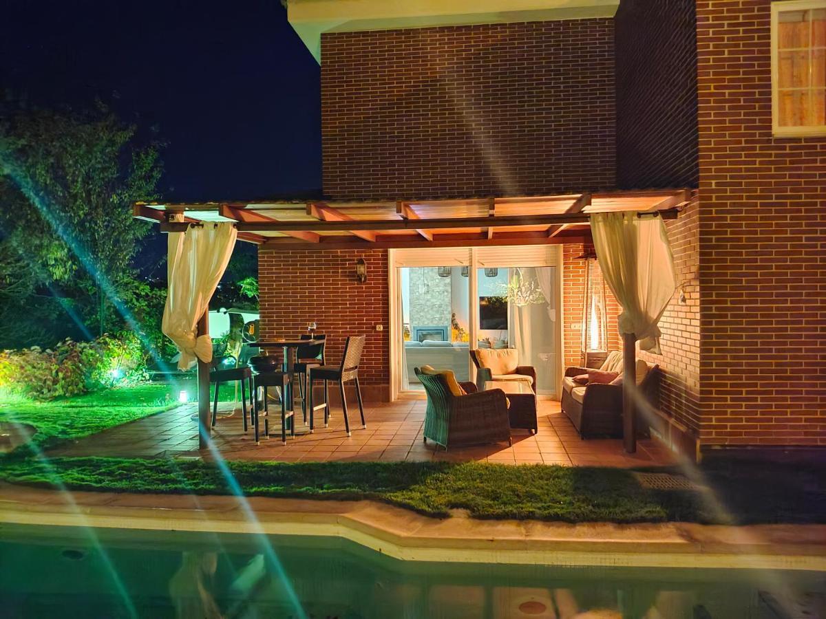 Lia Y El Pinar Guest House Olías del Rey Екстериор снимка